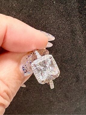 Sparkling Square Halo RING in Silver FILLED - Clear CZ